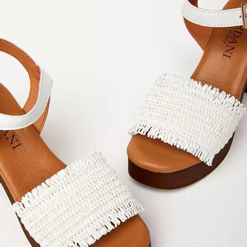 CORDANI - Welby Platform Sandals - Size Eu 40/ Size 9 - 9.5